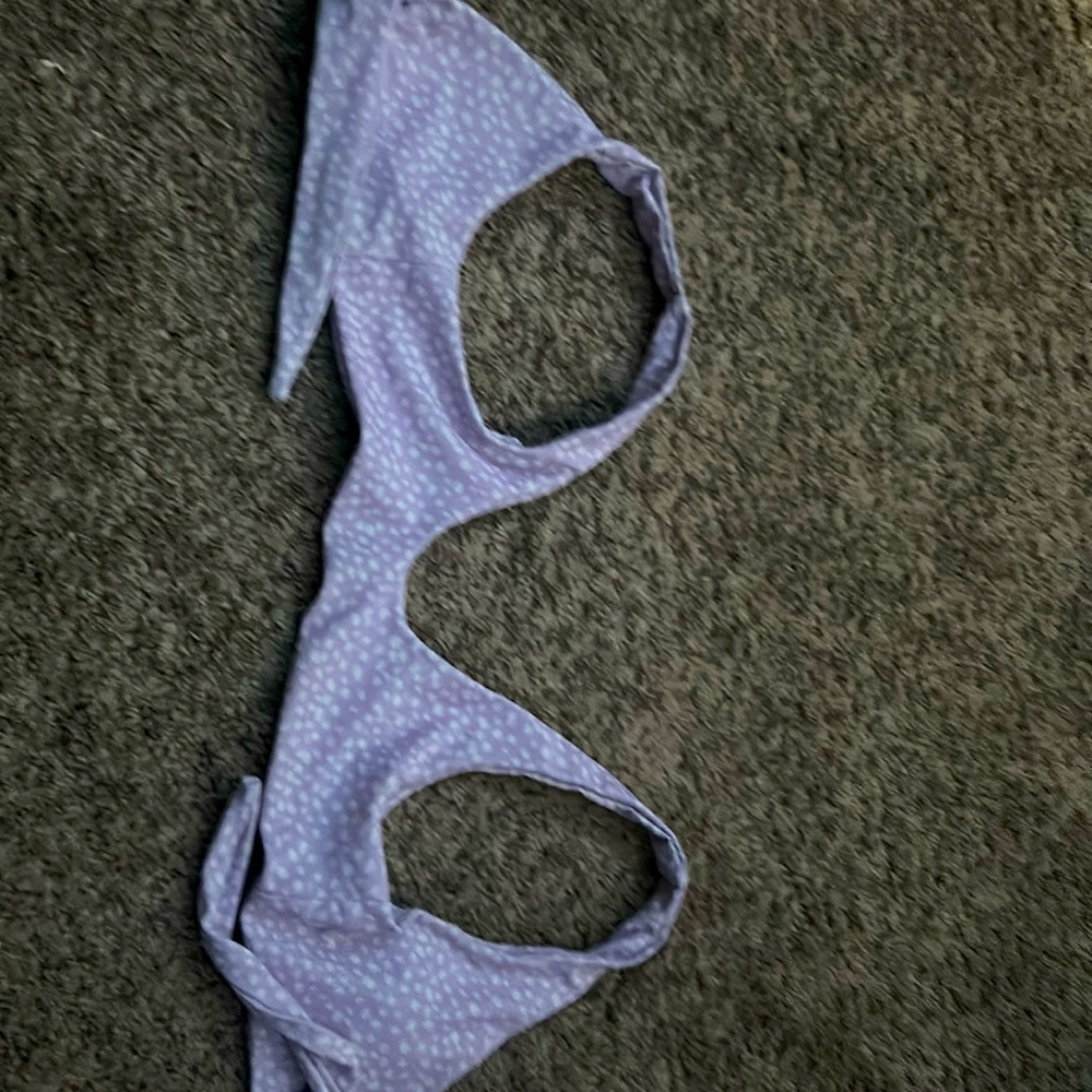 Bikini - Picture 3 of 5